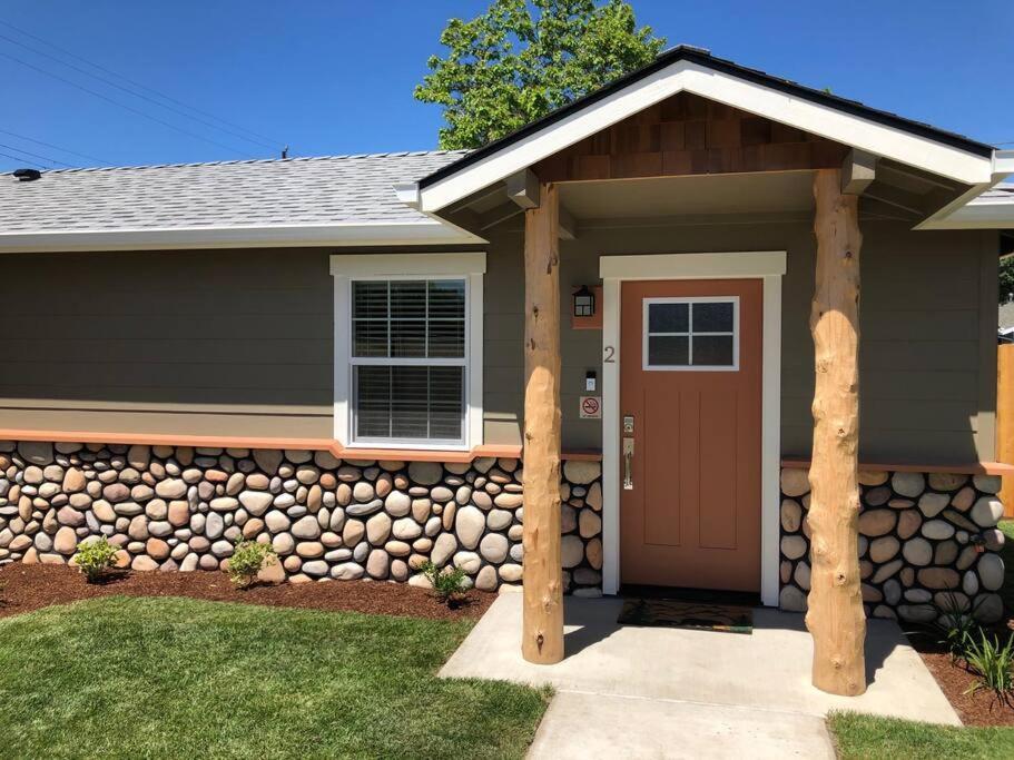 Riverside Cabin 2 Grants Pass Esterno foto